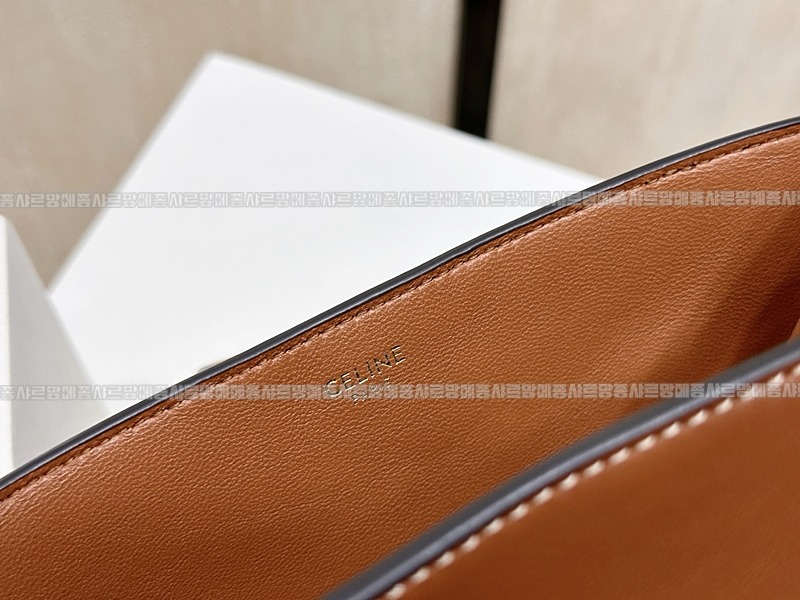 셀린느루이즈버킷숄더백미디움  20260309-154641-007루.jpg