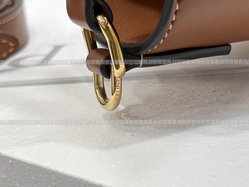 셀린느루이즈버킷숄더백미디움  20260309-154641-008루.jpg