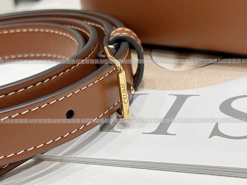 셀린느루이즈버킷숄더백미디움  20260309-154641-011루.jpg