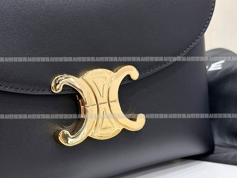 셀린느틴니노백  20260309-155632-010루.jpg