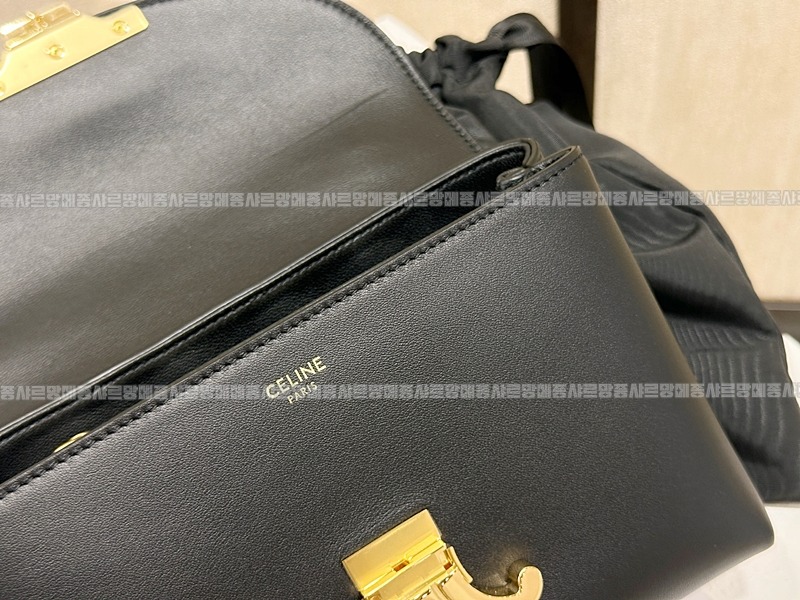 셀린느틴니노백  20260309-155632-008루.jpg