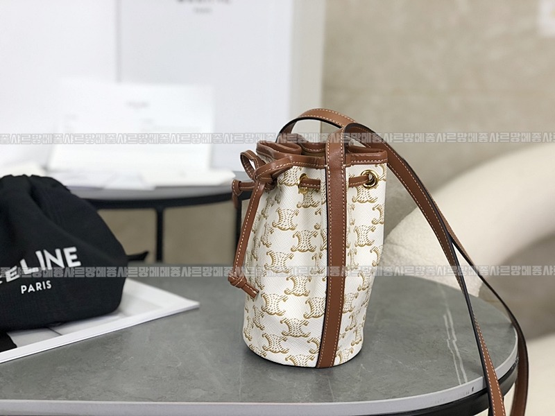 셀린느드로우스트링배스몰  20260309-161921-003루.jpg