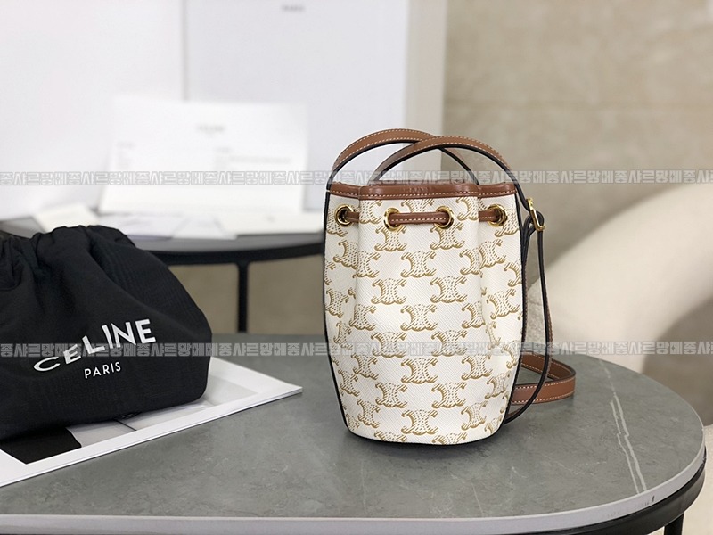 셀린느드로우스트링배스몰  20260309-161921-004루.jpg