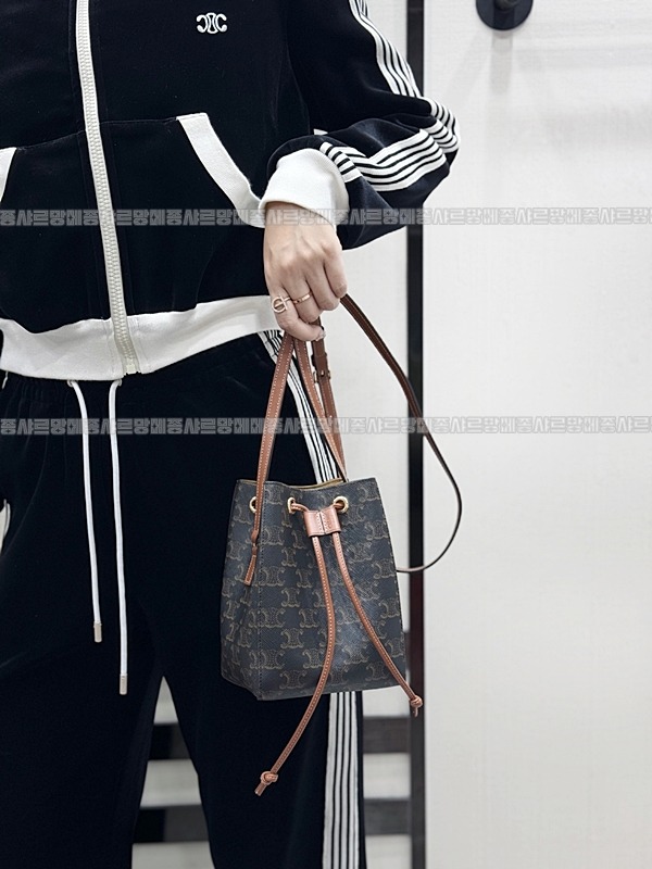 셀린느마이크로세일러트리옹프  20260310-102234-019루.jpg