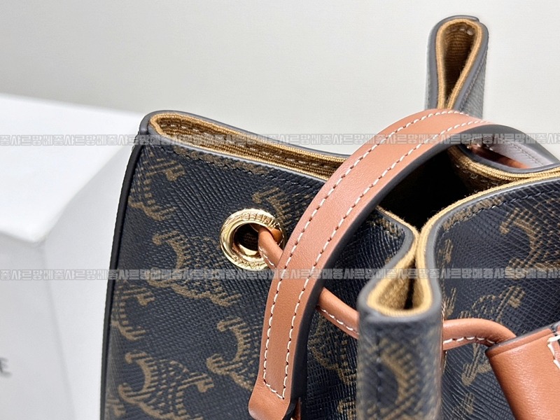 셀린느마이크로세일러트리옹프  20260310-102232-011루.jpg