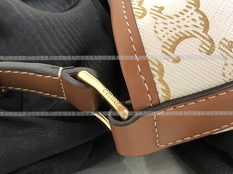 셀린느버킷트리옹프미디움  20260310-104157-016루.jpg