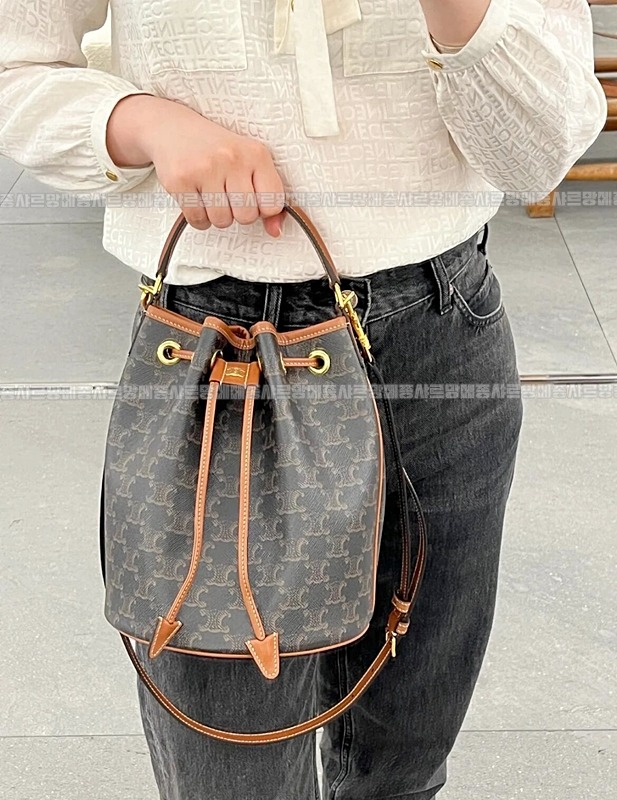 셀린느클라라트리옹프스몰  20260310-111135-023루.jpg