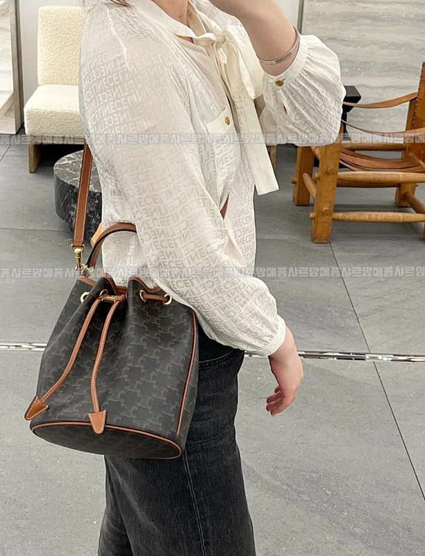 셀린느클라라트리옹프스몰  20260310-111135-024루.jpg