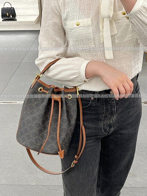 셀린느클라라트리옹프스몰  20260310-111135-025루.jpg