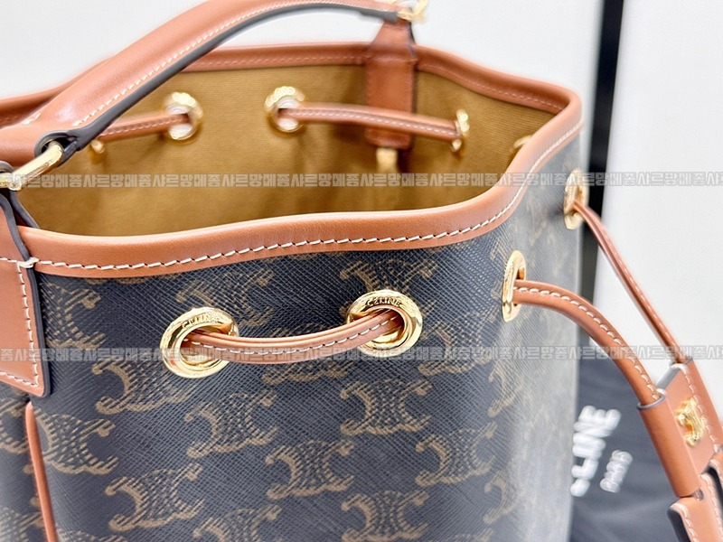 셀린느클라라트리옹프스몰  20260310-111134-016루.jpg