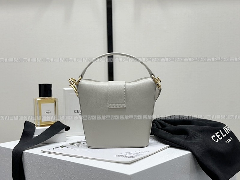 셀린느트리옹프미니버킷백  20260310-113015-004루.jpg