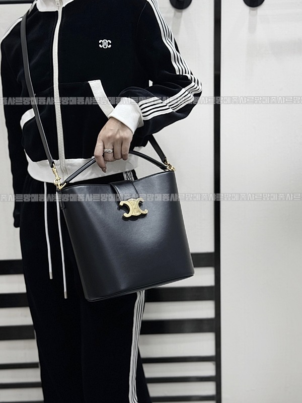 셀린느루이즈백  20260310-125441-018루.jpg