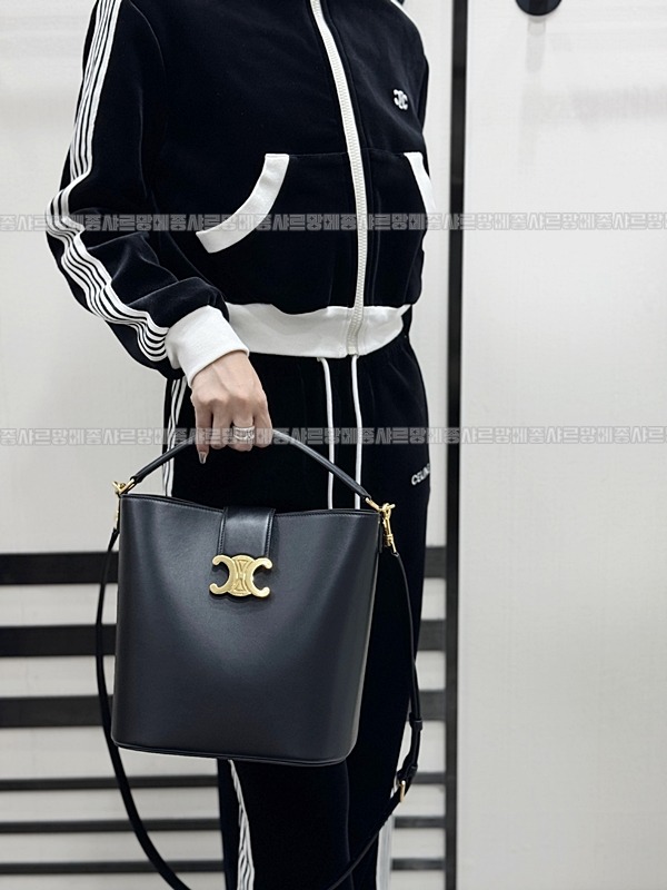 셀린느루이즈백  20260310-125441-022루.jpg