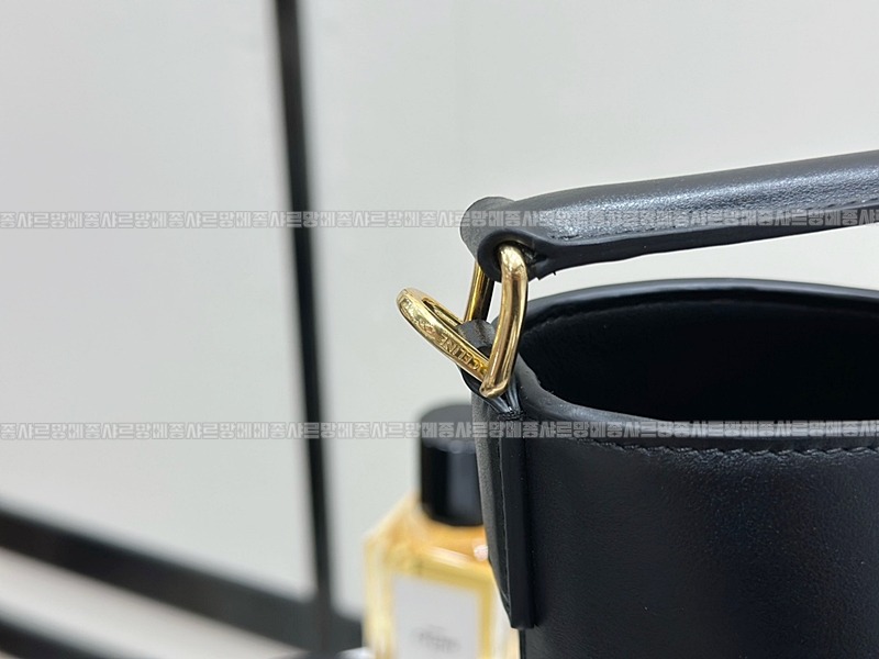 셀린느루이즈백  20260310-125440-015루.jpg