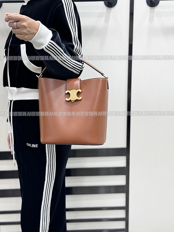 셀린느루이즈백  20260310-125751-018루.jpg