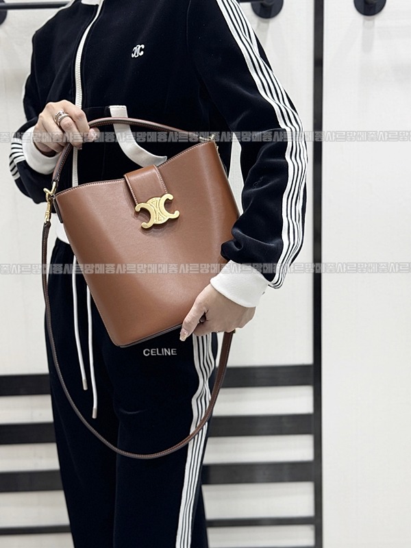 셀린느루이즈백  20260310-125752-022루.jpg