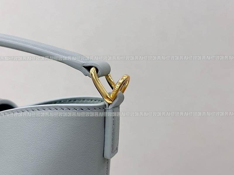 셀린느루이즈백스몰 20260310-130907-013루.jpg