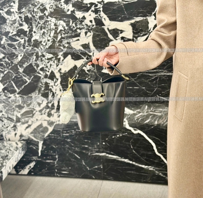 셀린느루이즈백스몰 20260310-131154-024루.jpg