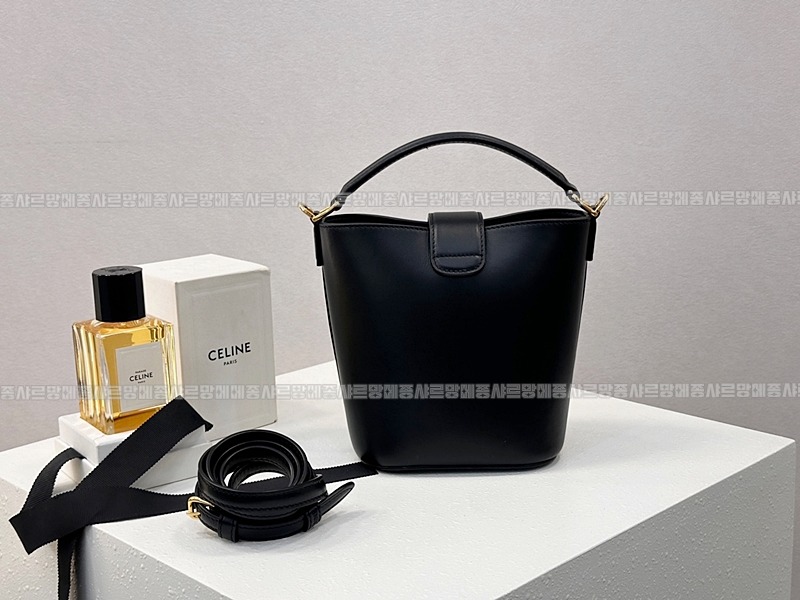 셀린느루이즈백스몰 20260310-131151-003루.jpg