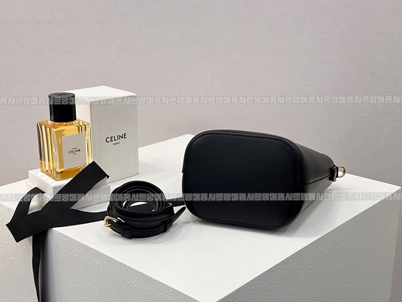 셀린느루이즈백스몰 20260310-131152-009루.jpg