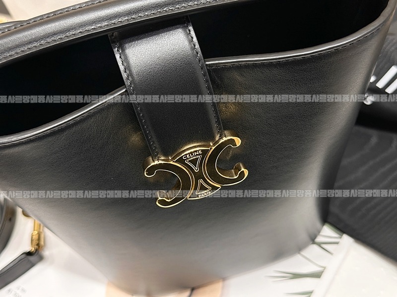 셀린느루이즈백스몰      20260310-134951-010루.jpg