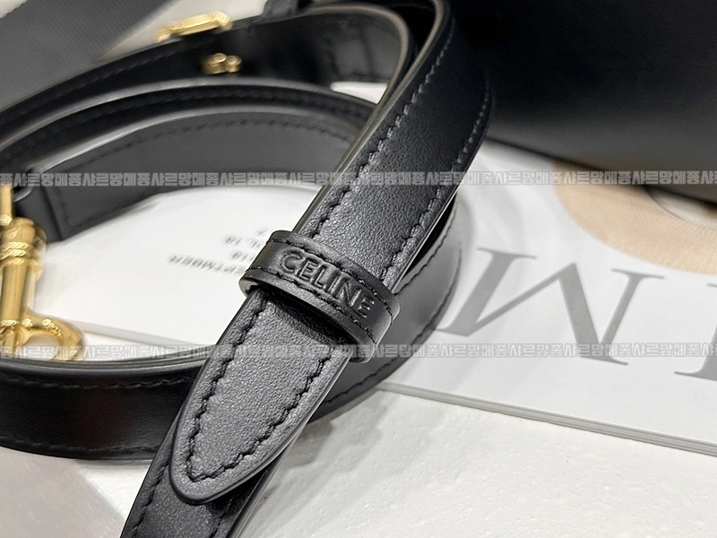 셀린느루이즈백스몰      20260310-134952-012루.jpg