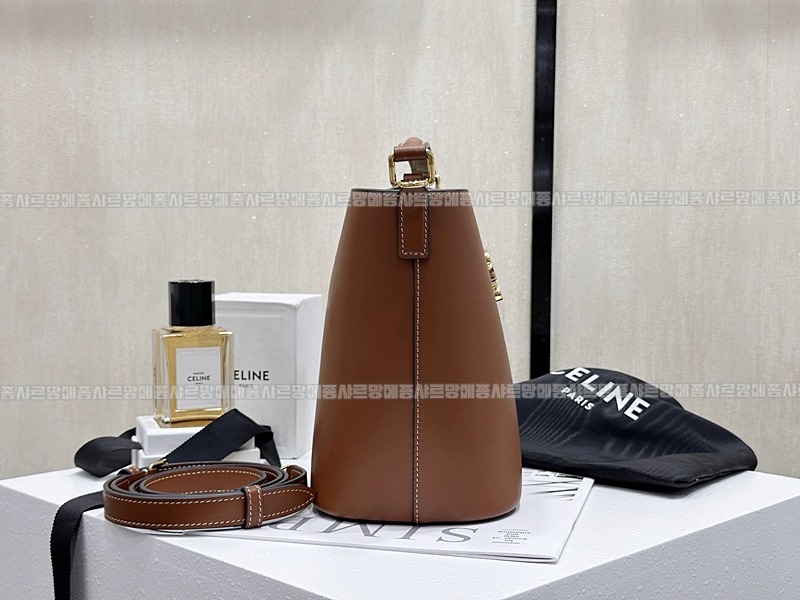 셀린느루이즈백스몰      20260310-135232-003루.jpg