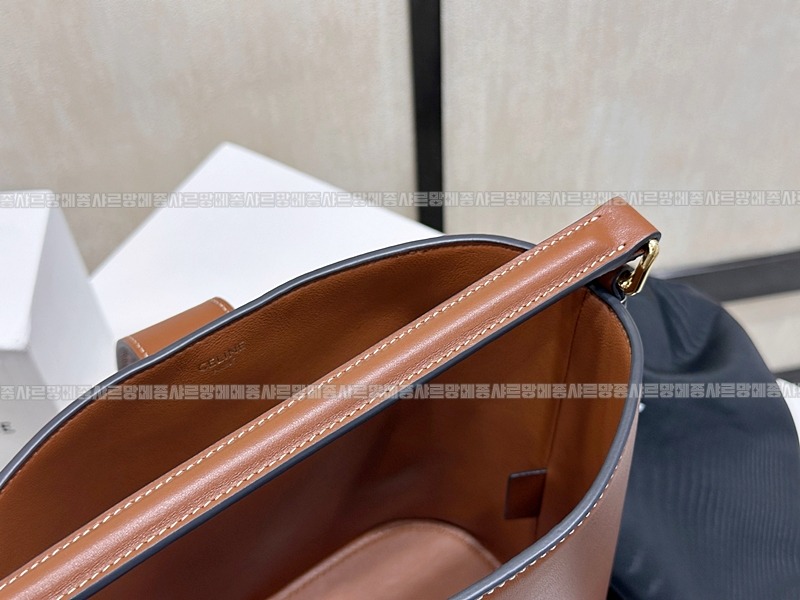 셀린느루이즈백스몰      20260310-135232-005루.jpg