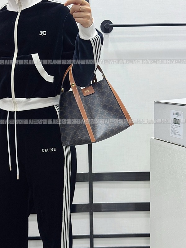 셀린느큐브백스몰      20260310-135901-018루.jpg