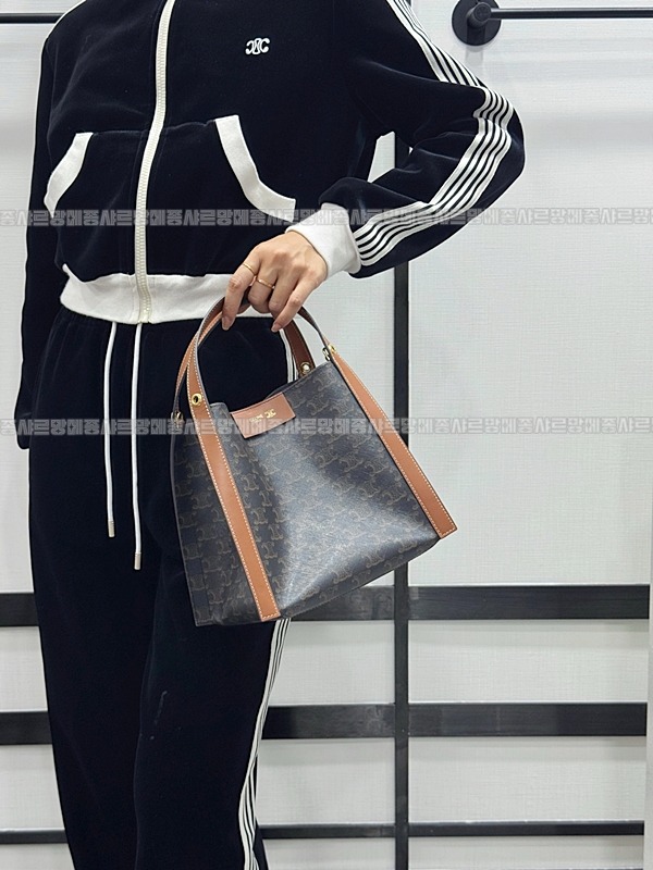 셀린느큐브백스몰      20260310-135902-019루.jpg