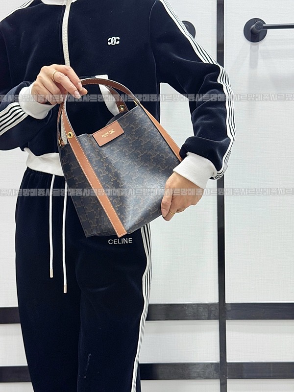 셀린느큐브백스몰      20260310-135902-020루.jpg