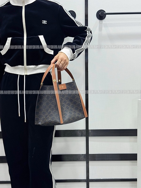 셀린느큐브백스몰      20260310-135902-021루.jpg