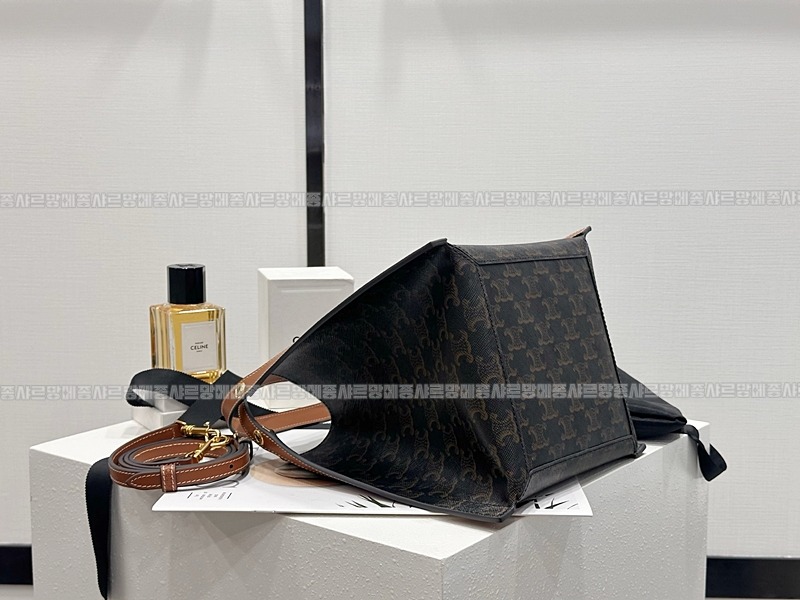 셀린느큐브백스몰      20260310-135901-014루.jpg