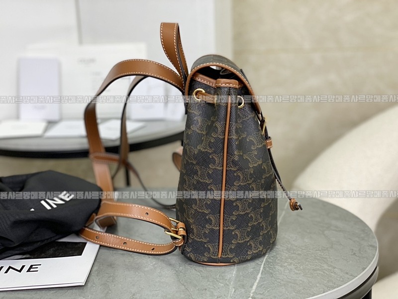 셀린느폴코백팩미니      20260310-142242-002루.jpg