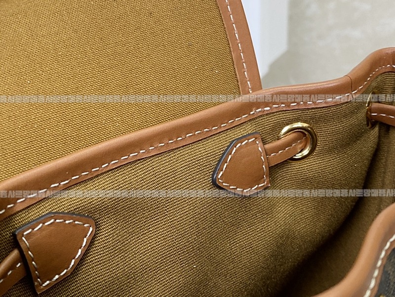 셀린느폴코백팩미니      20260310-142244-017루.jpg