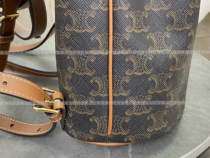 셀린느폴코백팩미니      20260310-142244-016루.jpg