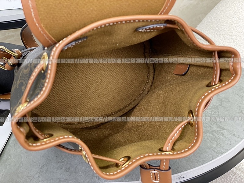 셀린느폴코백팩미니      20260310-142244-018루.jpg