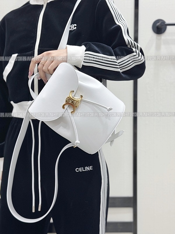 셀린느보니백팩      20260310-143755-019루.jpg