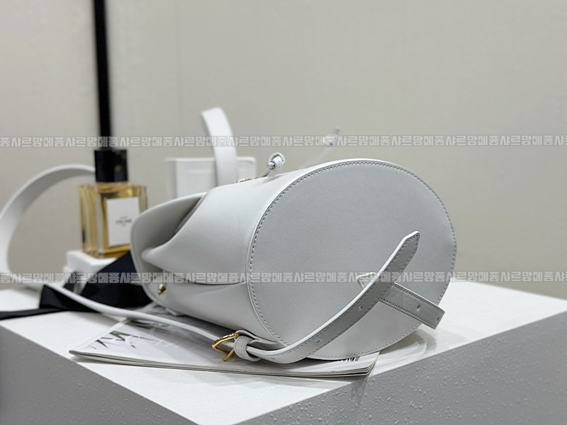 셀린느보니백팩      20260310-143754-007루.jpg