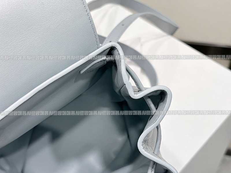 셀린느보니백팩      20260310-144959-007루.jpg