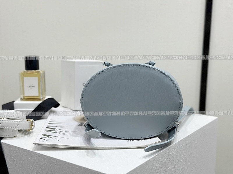 셀린느보니백팩      20260310-145000-009루.jpg