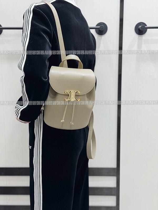 셀린느보니백팩      20260310-151321-016루.jpg