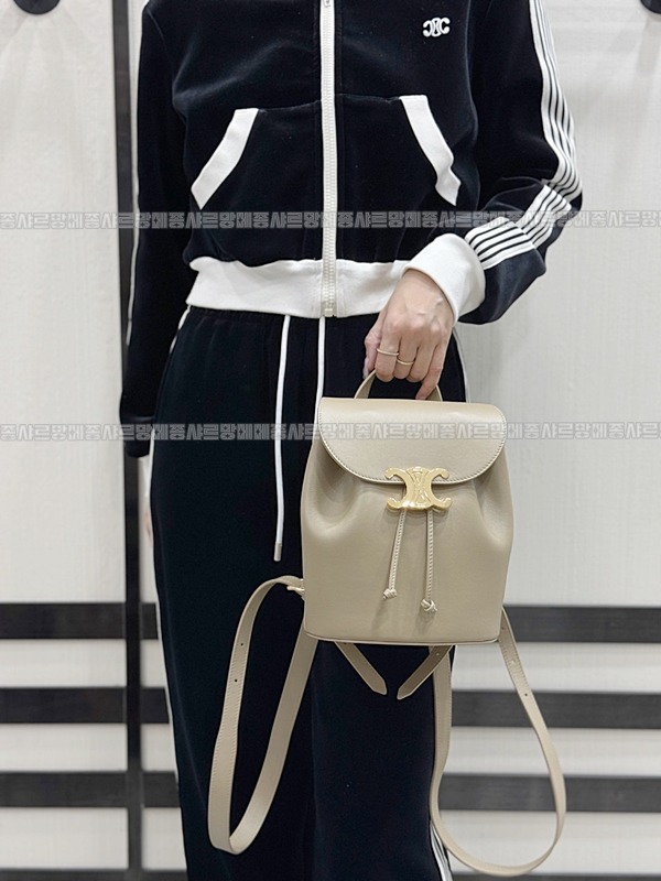 셀린느보니백팩      20260310-151322-021루.jpg