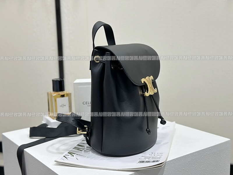 셀린느보니백팩      20260310-152034-002루.jpg