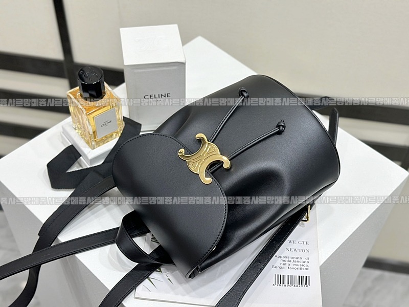 셀린느보니백팩      20260310-152035-004루.jpg