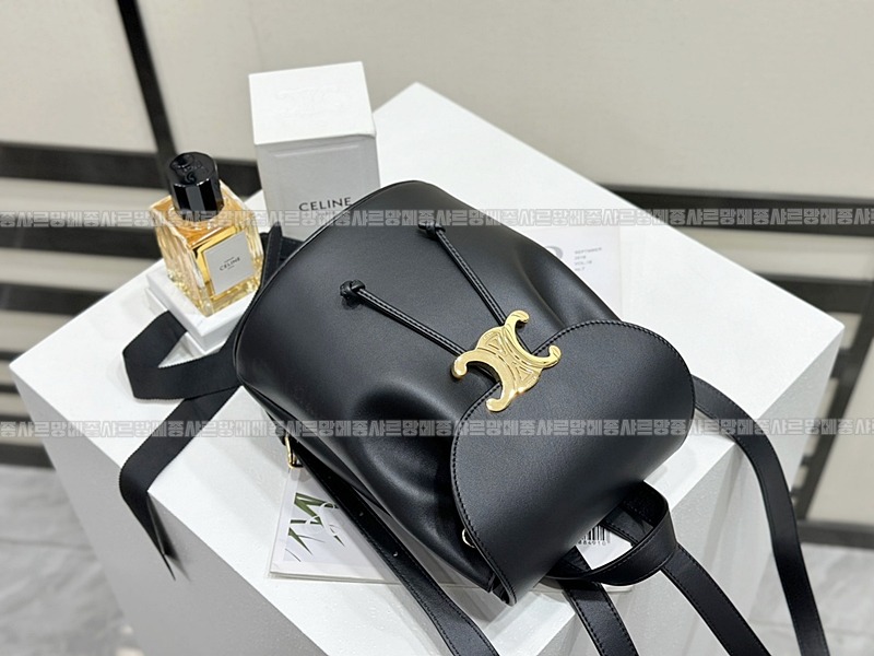 셀린느보니백팩      20260310-152036-015루.jpg