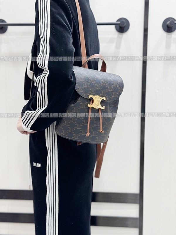 셀린느보니백팩      20260310-152443-017루.jpg