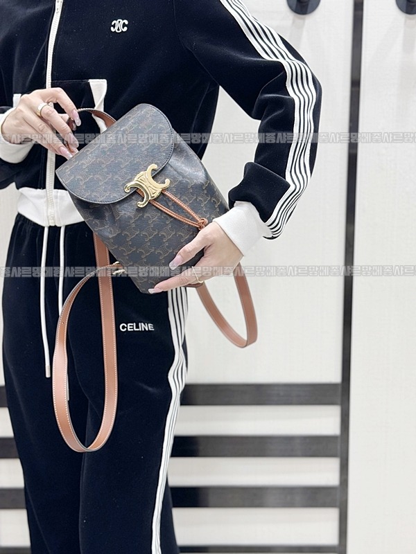 셀린느보니백팩      20260310-152443-019루.jpg