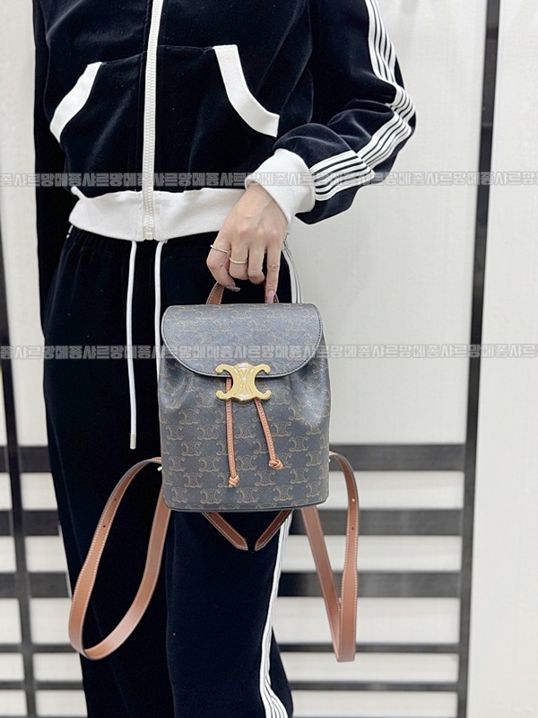 셀린느보니백팩      20260310-152444-020루.jpg