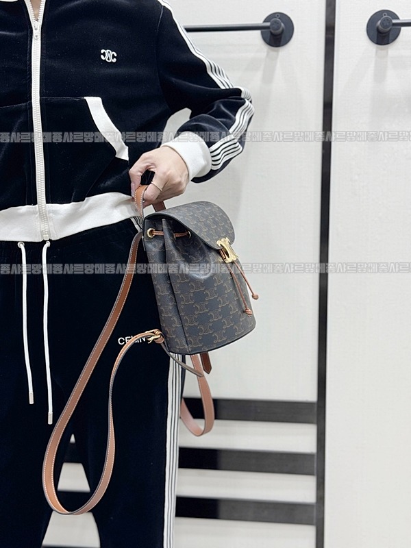 셀린느보니백팩      20260310-152444-021루.jpg